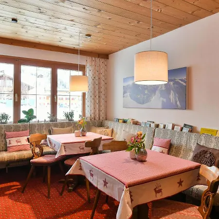 Appartementhaus Holiday * Lech am Arlberg